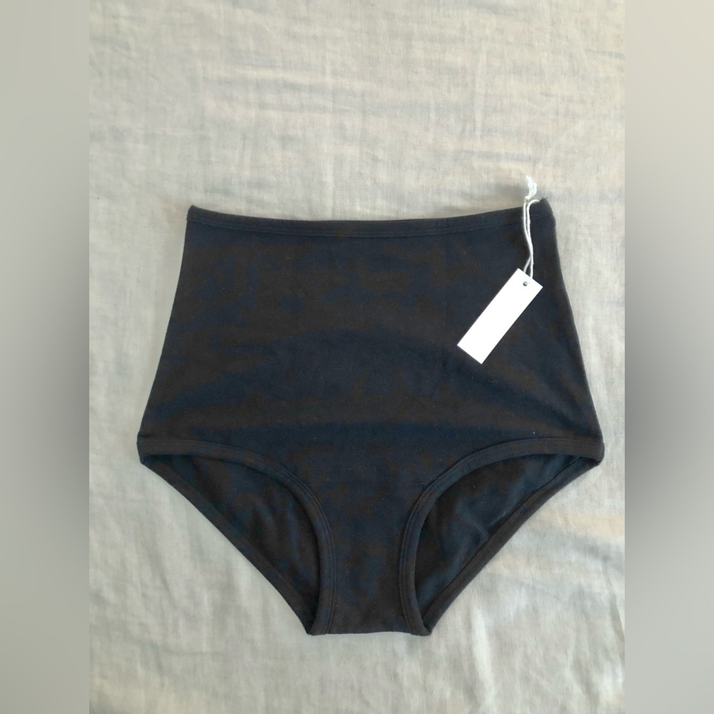 NWT ARQ high waisted undies in black M